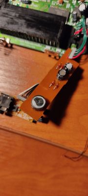 Game Boy Classic: Glitche na ekranie podczas uruchamiania gier, prawidłowy dźwięk i klawisze