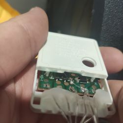 EK-04 Christmas tree lights: Why do only every second LED light up without the driver?
