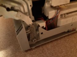 Zmywarka Siemens SR65M038EU/32 włączniki przy zawiasach