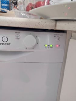 Zmywarka Indesit DSR 15B1 EU - błąd soli, diody, czujniki i testy czujnika