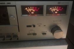 Magnetofon kasetowy ZRK M8011 Altus D60 - podświetlenie