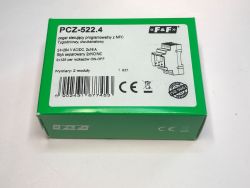 Zielone pudełko zegara F&amp;F PCZ-522.4 z opisem parametrów technicznych