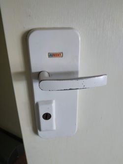 Difficulty Turning Key in Exterior Door: Broken Liner & Incompatible Cylinder Issues Difficulty Turning Key in Exterior Door: Broken Liner & Incompatible Cylinder Issues