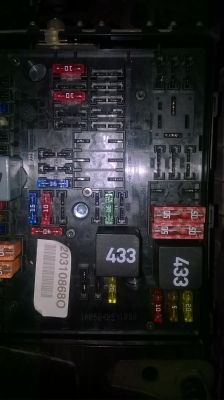 Understanding Fuse Box Variations in 2005 VW Golf V Plus 1.6 FSI (BLF) - VIN Specific