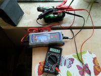 Charging the 14.4V screwdriver with an automatic charger from a ladybug