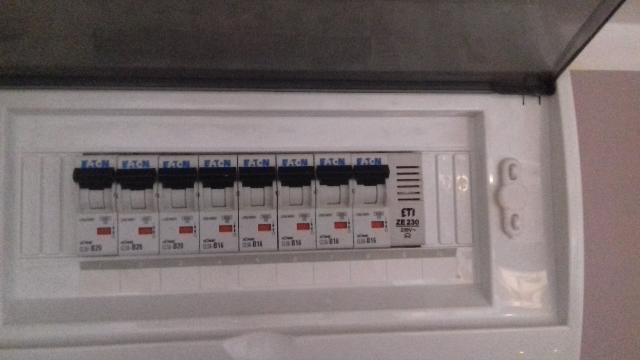 How to check with a meter which cable is 0 and which is phase