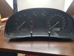 Jakie ramki na licznik do Passata B5 99r. przed liftem? Kryteria wyboru.