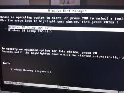 Wyłączanie komputera podczas bootowania Windows 10 z USB HDD