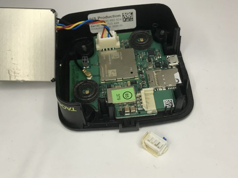 The interior of the Bosch IVS SLIM module, i.e. telemetry and fender detection in Car Sharing vehicl