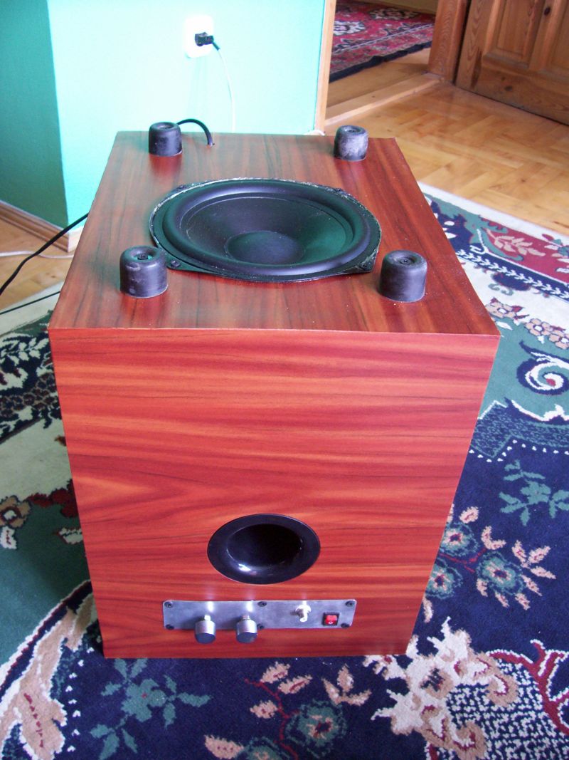 Subwoofer ekstremalnie budżetowy, ze śmieci Subwoofer ekstremalnie budżetowy, ze śmieci
