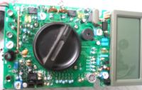 Miernik UNI-T M890c+. Szaleje gdy poruszam próbnikami