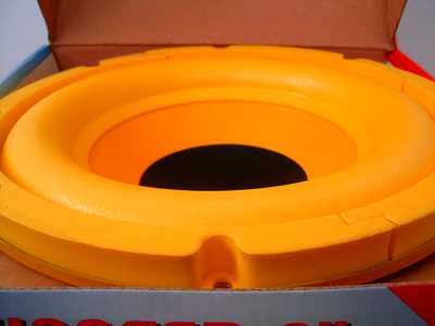 Jaka obudowa do głośnika 30cm, 100W?