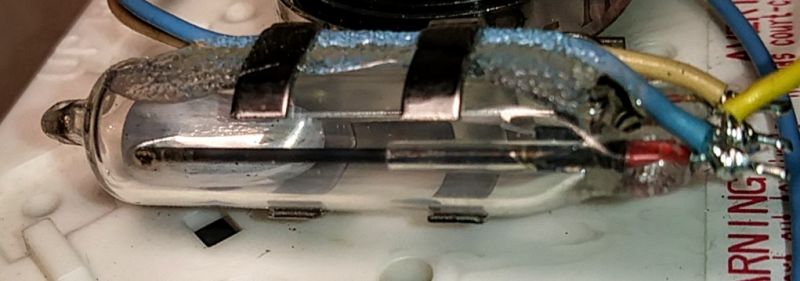 Urządzenia sprzed ery procesorów. Cz. 1 Termostat z łącznikiem rtęciowym