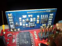 Czy karoseria Opla Astry wpływa na zasięg pilota autoalarmu?