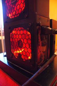 Jak stworzyć kosmicznie wyglądającą obudowę do komputera w domu?