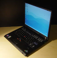 IBM Laptop ThinkPad - Piszczenie, ciemny wyświetlacz.
