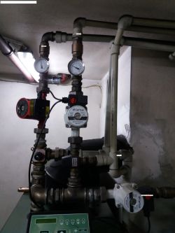 Instalacja co a teraz jeszcze podłogówka czy dobre połaczenie mieszacza ? Instalacja co a teraz jeszcze podłogówka czy dobre połaczenie mieszacza ?