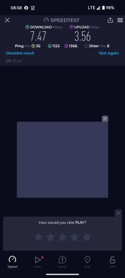 Zrzut ekranu z aplikacji Speedtest pokazujący wyniki prędkości internetu na LTE.
