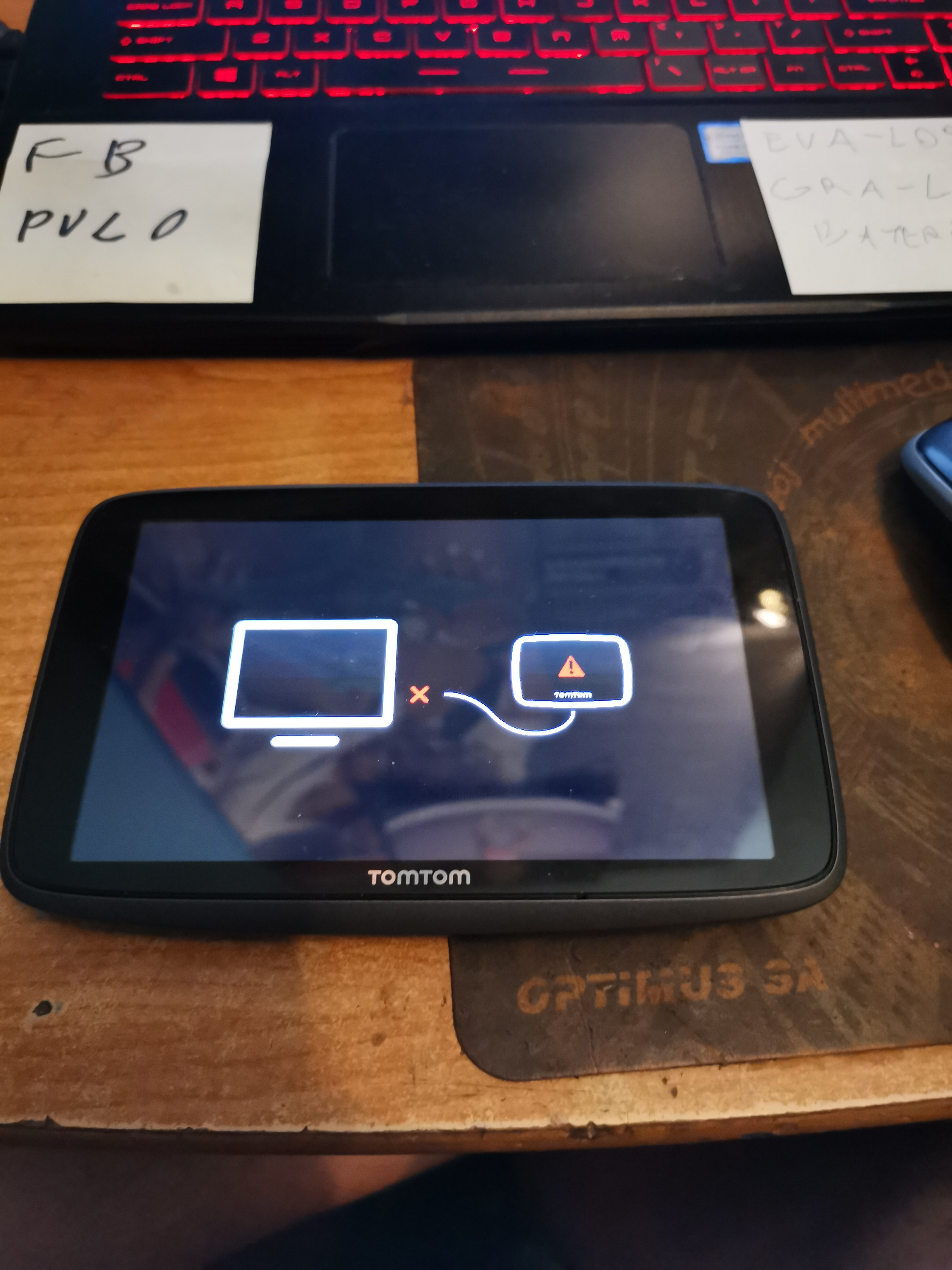 TomTom GO 6000 - problem z oprogramowaniem. Stoi na wgrywaniu ...