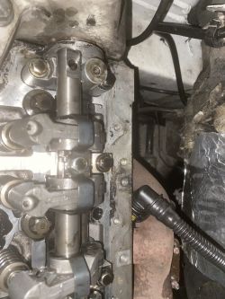 Opel Vivaro 2,5cdti - Dudnienie silnika, możliwe uderzenia kompresji w dolot
