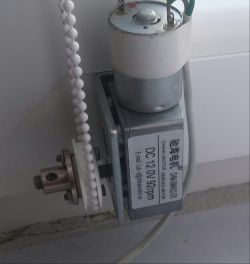 Roller shutter control by remote control - simple installation without intervention. Roller shutter control by remote control - simple installation without intervention.