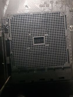 AMD - Zakręca się raz wentylator i świeci się dioda na komputerze