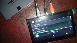 Waveshare 4.3 touchscreen with Volumio interface and audio cables connected