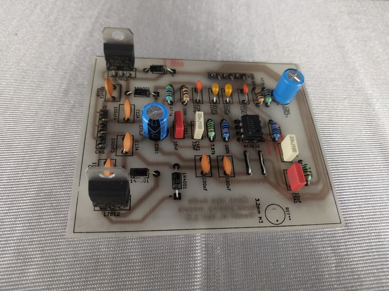 Moduł przedwzmacniacza gramofonowego na bazie avt 2680 do Cambridge Audio. Moduł przedwzmacniacza gramofonowego na bazie avt 2680 do Cambridge Audio.