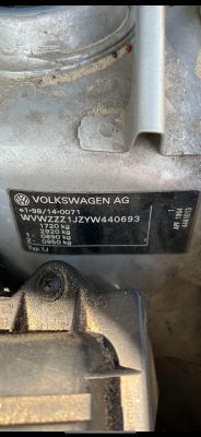 Tabliczka znamionowa Volkswagen z numerem VIN.