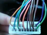 Nissan Almera S 1.5 2003. Pomieszane przewody w złączu ISO.