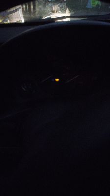 Opel Combo 1.7 DTI - kontrolka świec żarowych podświetlona na liczniku