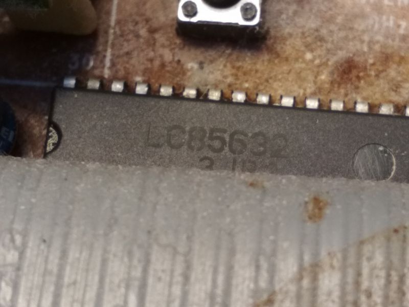 Radiobudzik Sony ICF-C360: wnętrze oraz naprawa, nie można włączyć