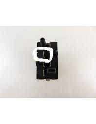 Audi A6 C4: Brak ogrzewania tylnej szyby i lusterek - kwestia przekaźników i pinu w kostce?