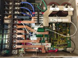 Falownik Altivar 31HD15N4 - błąd USF, napięcie na szynie DC