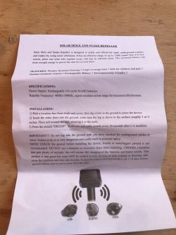 Solarny odstraszacz szkodników wsadzany do ziemi - wnętrze, schemat Solarny odstraszacz szkodników wsadzany do ziemi - wnętrze, schemat