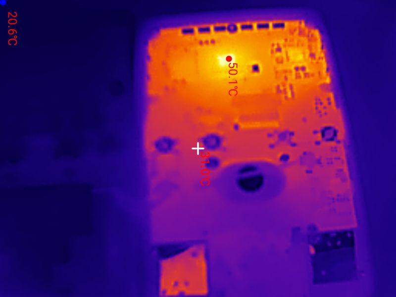 Thermal image of R36S console interior showing hot spots at 50.1°C and 31.0°C