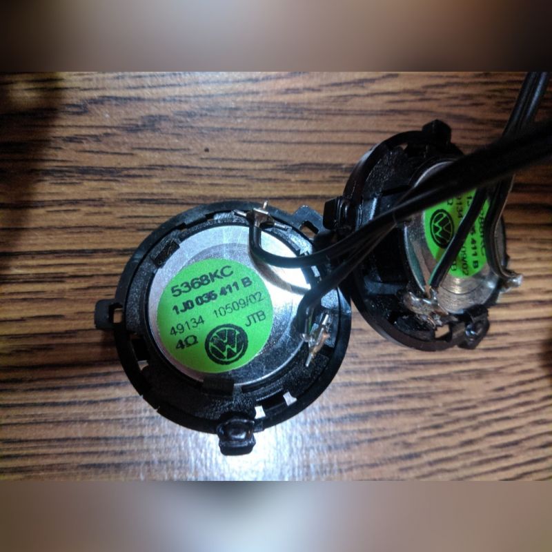 Brak kondensatora w głośniku wysokotonowym JTD w systemie audio DSP - Golf 4/Passat B5