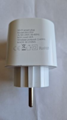 Close-up of Elivco RMC004 smart socket with technical label.