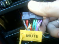 Nieznana wtyczka w Mazdzie 626 - jak rozpoznać i zamienić na ISO?