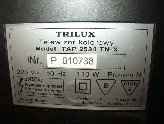 TRILUX po burzy ciemne zakola po bokach ekranu TRILUX po burzy ciemne zakola po bokach ekranu