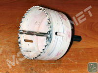 How to make a hole for a can in a block from the 70s - bearing wall