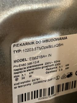 Etykieta piekarnika Amica model EB621BA+IN z widocznym numerem typu i danymi technicznymi.
