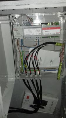 Domofon Elfon OP-SL255RC HR G OPTIMA samoistnie wybiera numery w czasie deszczu. Domofon Elfon OP-SL255RC HR G OPTIMA samoistnie wybiera numery w czasie deszczu.