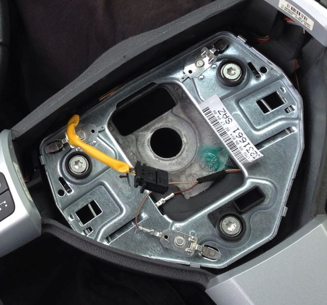 [Solved] Why doesn't the horn in Opel Astra H work? No errors in CIM.