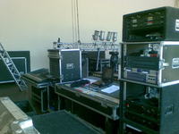 Wybór trwałego telefonu do 250zł bez dotykowego ekranu, z latarką i aparatem