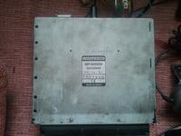 Radio, zmieniarka JVC, zestaw głoośnomówiący i dużo przewodów