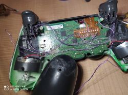 Jak prawidłowo polutować kabelki w padzie SONY PS4 model CUH-ZCT2E, płytką JDM-0401-981-330-31?