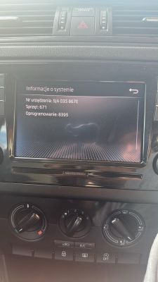 Czy można dołożyć Bluetooth i CarPlay w Skoda Rapid 2018 z USB/AUX bez mikrofonu?