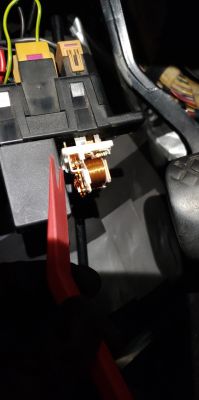 Audi 100 C4 2.0E AAD Nie działa pompa paliwa po renowacji kabli