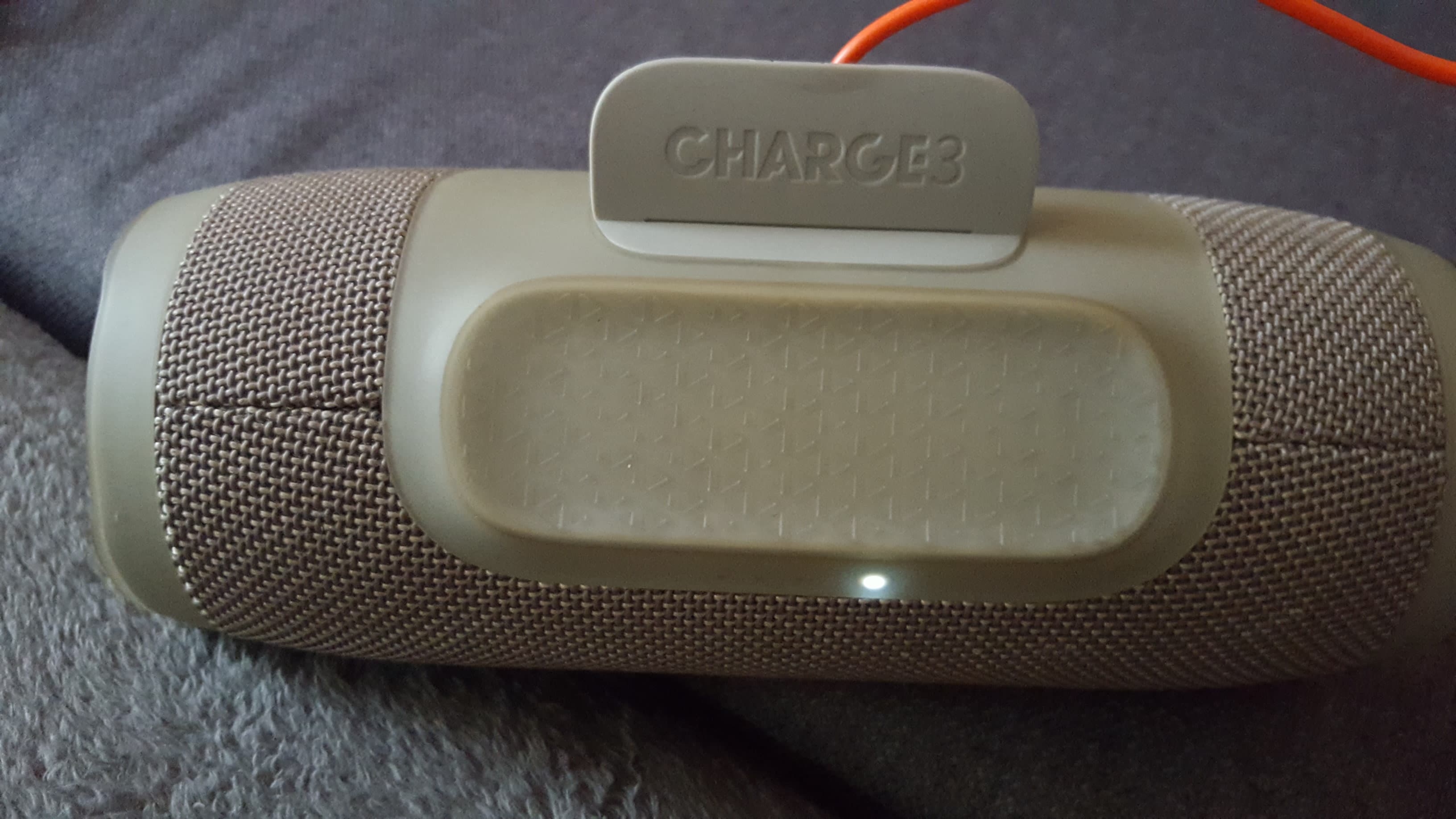 JBL Charge 3 is not charging 